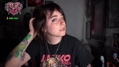 Blue online show from October 21, 2025, 1:17 am