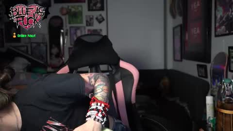 Blue online show from March 6, 2026, 2:30 am