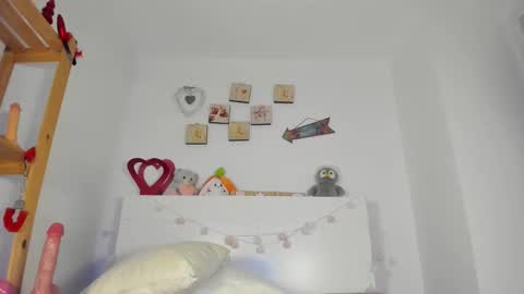 blueee_diamond online show from April 9, 2026, 9:20 pm