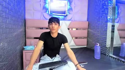 Snapshot of blueestar03 chatting on December 18, 2024, 2:28 pm blueestar03 online show from December 18, 2024, 2:28 pm