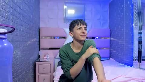 Snapshot of blueestar03 chatting on January 5, 2025, 4:36 am blueestar03 online show from January 5, 2025, 4:36 am