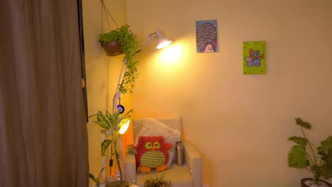 FLORAA online show from April 18, 2026, 7:58 pm