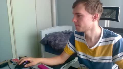 Snapshot of bluegaze6227724 chatting on November 28, 2025, 12:02 am bluegaze6227724 online show from November 28, 2025, 12:02 am