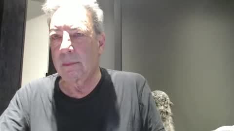 Snapshot of blueisles chatting on December 7, 2024, 9:17 am blueisles online show from December 7, 2024, 9:17 am