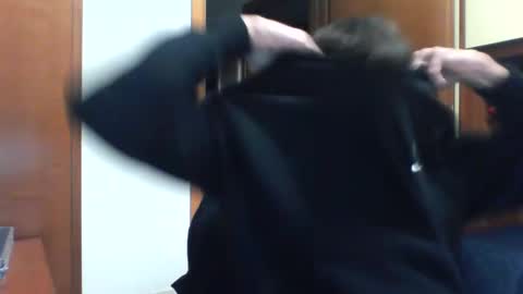 bluejoee online show from October 17, 2025, 4:42 pm