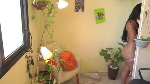 FLORAA online show from January 17, 2025, 12:21 pm