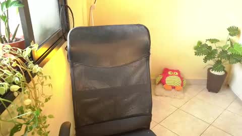 FLORAA online show from February 21, 2025, 11:11 am