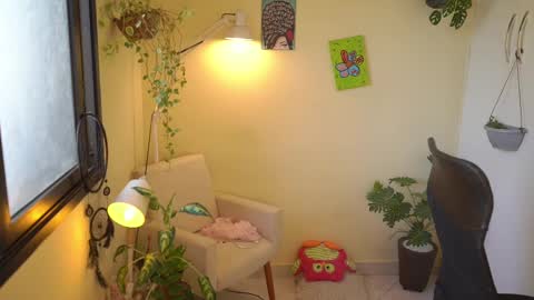 FLORAA online show from March 2, 2025, 1:05 pm