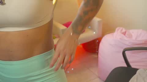 FLORAA online show from September 22, 2025, 12:07 pm