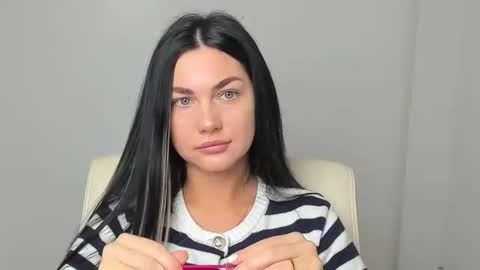 Kelly online show from November 21, 2025, 6:56 am