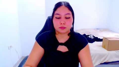 Snapshot of blumbum chatting on October 10, 2025, 10:20 pm Hey guysI am BrendaWelcome my room online show from October 10, 2025, 10:20 pm