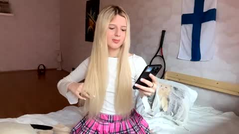 Snapshot of blushandburn chatting on May 28, 2026, 9:28 am Delle online show from May 28, 2026, 9:28 am