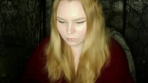 Snapshot of blushing_star chatting on October 10, 2025, 4:39 pm blushing_star online show from October 10, 2025, 4:39 pm