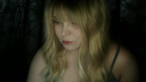 blushing_star online show from December 21, 2025, 11:06 am