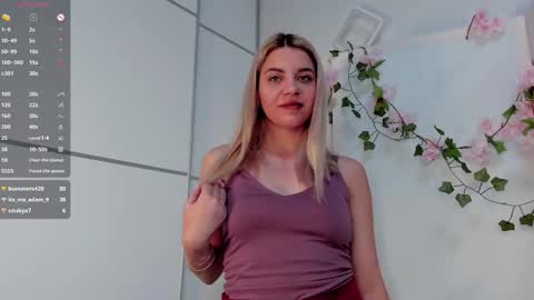 Snapshot of blushkitty chatting on September 19, 2025, 3:56 pm Chloe online show from September 19, 2025, 3:56 pm