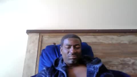 bluuthunder1914 online show from May 18, 2026, 2:01 pm