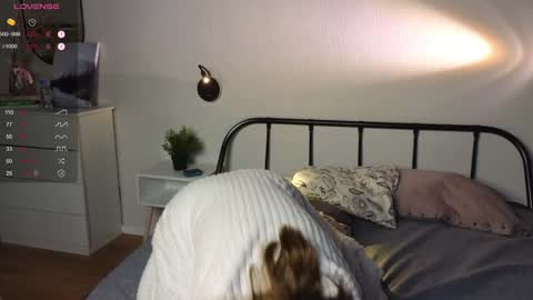 Erica online show from January 21, 2025, 11:02 pm