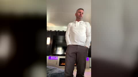 BMATT1903 online show from January 14, 2026, 9:52 pm