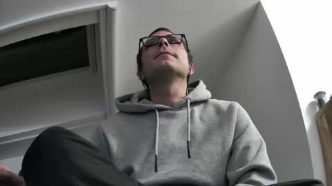 bo22222222 online show from November 23, 2025, 9:36 pm