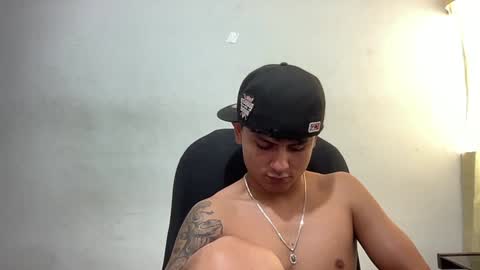 Bob  INDEPENDENT MODEL online show from December 22, 2024, 4:27 pm