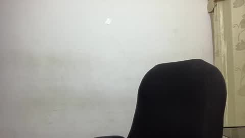 Bob  INDEPENDENT MODEL online show from December 24, 2024, 4:55 am