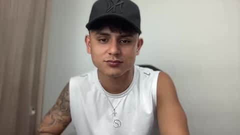 Bob  INDEPENDENT MODEL online show from February 22, 2025, 11:13 pm