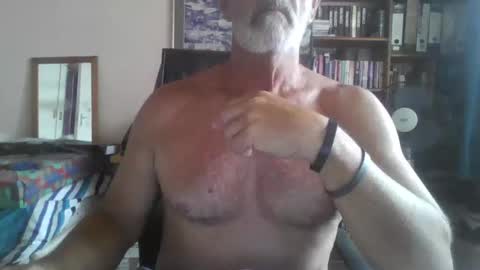 Snapshot of bobbgud chatting on December 18, 2025, 5:46 am Bobbgud online show from December 18, 2025, 5:46 am