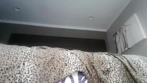 bobbiebone and company online show from October 5, 2025, 8:18 pm