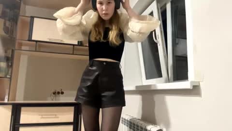 Kate online show from March 4, 2026, 2:56 pm