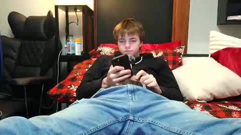 bobby72738 online show from November 14, 2025, 2:43 am