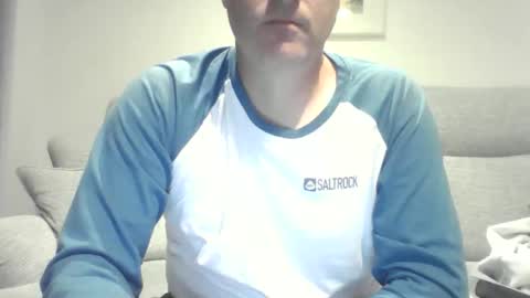 bobby_113 online show from September 15, 2025, 12:21 am