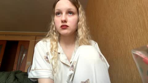 Nina online show from April 1, 2026, 6:58 am