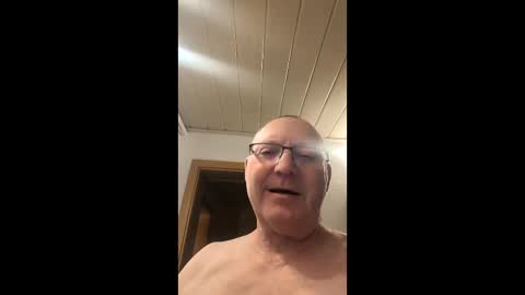 bobi265 online show from February 2, 2026, 8:51 pm