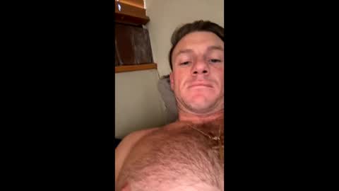 Snapshot of bodukes3233 chatting on February 21, 2026, 10:33 pm Swingingdong online show from February 21, 2026, 10:33 pm