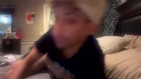 Snapshot of bodyyattiyatti chatting on October 1, 2025, 9:37 am Sailorartemis online show from October 1, 2025, 9:37 am