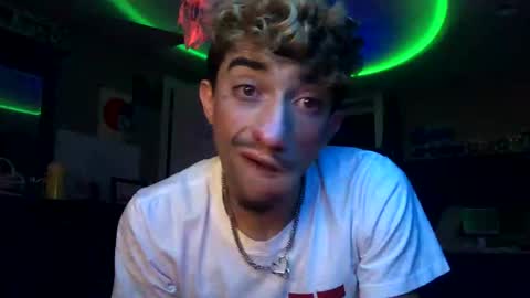 Snapshot of bodyyattiyatti chatting on October 16, 2025, 8:48 am Sailorartemis online show from October 16, 2025, 8:48 am