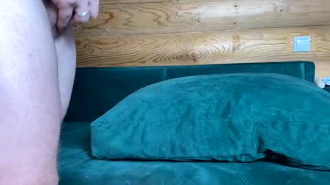 Snapshot of bohemianrhapsody1 chatting on October 10, 2025, 9:19 am Nail and Olivia online show from October 10, 2025, 9:19 am