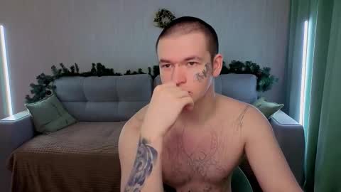 ALEXPVT IS OPEN online show from January 9, 2026, 1:47 pm