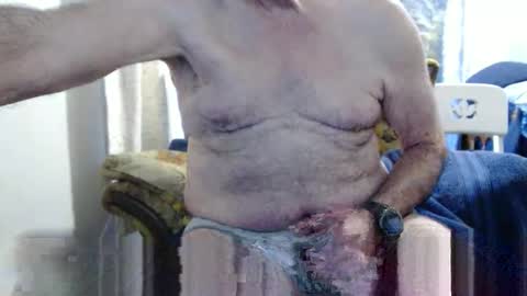 Snapshot of bolbil1 chatting on December 22, 2025, 2:14 pm bolbil1 online show from December 22, 2025, 2:14 pm