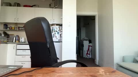 Snapshot of bondi333 chatting on February 27, 2025, 10:09 pm Bondi online show from February 27, 2025, 10:09 pm