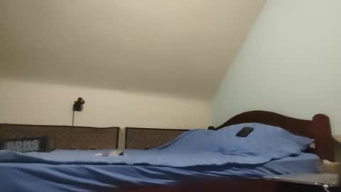 Snapshot of bondsuckslut chatting on February 28, 2026, 5:25 pm borntosuck online show from February 28, 2026, 5:25 pm