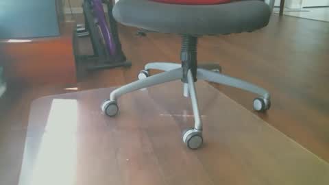 Snapshot of bone2play chatting on October 23, 2025, 6:06 pm FRECKLES online show from October 23, 2025, 6:06 pm