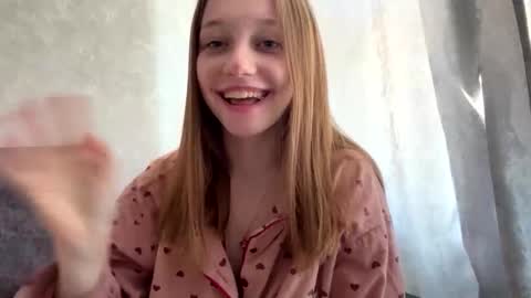 Snapshot of bonechka chatting on September 30, 2025, 8:41 am Bonechka online show from September 30, 2025, 8:41 am
