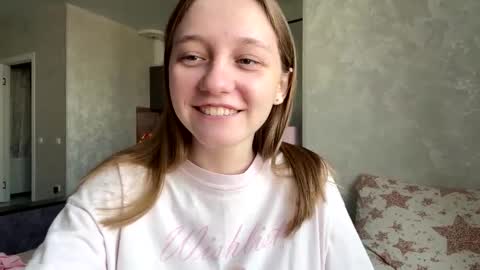 Snapshot of bonechka chatting on October 3, 2025, 9:06 am Bonechka online show from October 3, 2025, 9:06 am