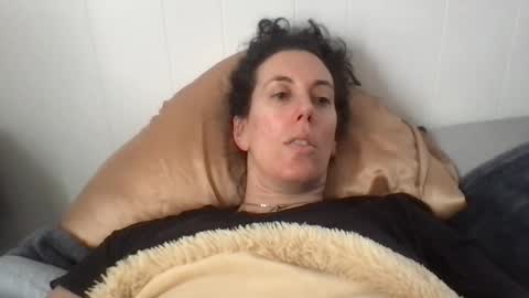 Snapshot of bonfirebonnie chatting on January 19, 2025, 7:26 pm Bonnie online show from January 19, 2025, 7:26 pm