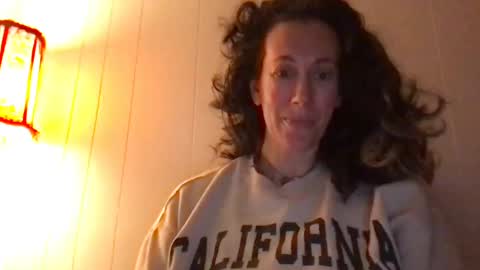 Snapshot of bonfirebonnie chatting on February 9, 2025, 11:36 pm Bonnie online show from February 9, 2025, 11:36 pm