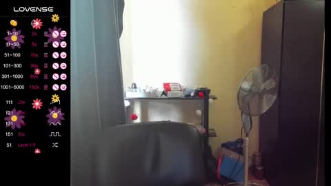 Snapshot of boni_nell__ chatting on February 10, 2025, 10:31 am Nell online show from February 10, 2025, 10:31 am