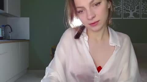 Snapshot of bonjourlabelle chatting on October 9, 2025, 5:55 pm Mary 3 live time content 18 online show from October 9, 2025, 5:55 pm