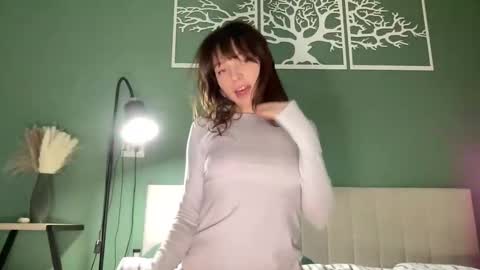 Snapshot of bonjourlabelle chatting on October 28, 2025, 7:05 pm Mary 3 live time content 18 online show from October 28, 2025, 7:05 pm