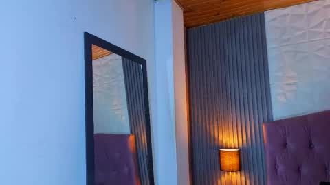 bonnali_lune online show from March 23, 2026, 4:05 am